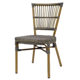 Chaise Polinesia Volcán